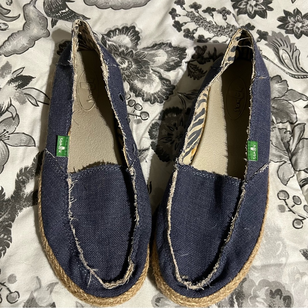 Women’s Sanuks